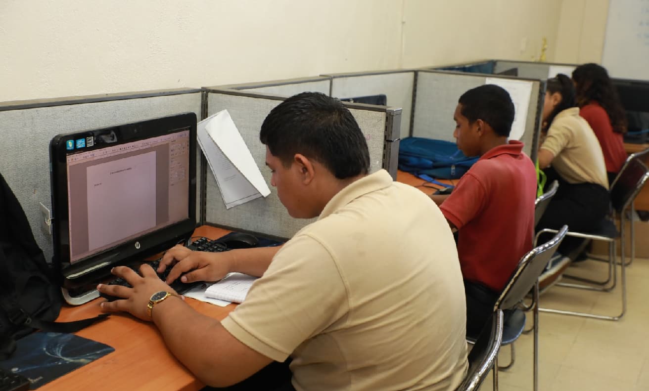 MIDES impulsa nueva matrícula en CEFODEA para jóvenes de 14 a 17 años